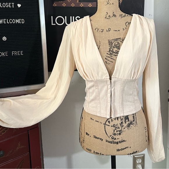 Love X Design Tops - 🆕Love X Design Long Sleeve Corset Top